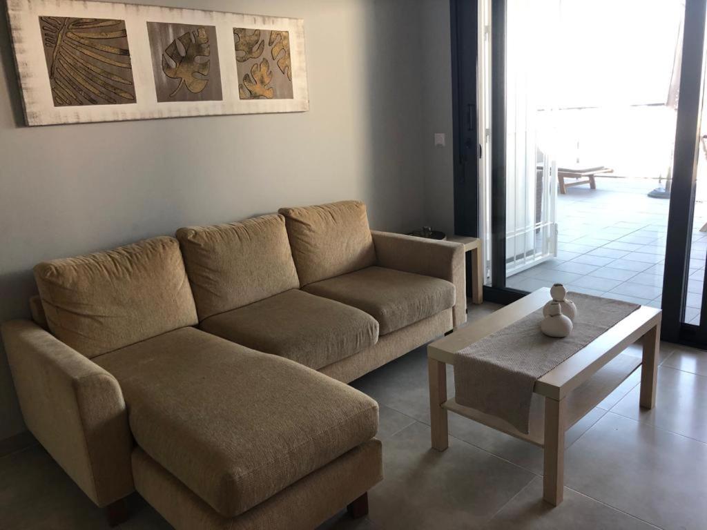 Luxury Beach Front Apartment Ареналес-дель-Соль Экстерьер фото